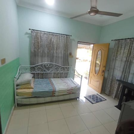 Homestay Sri Ladang Kuala Terengganu Esterno foto