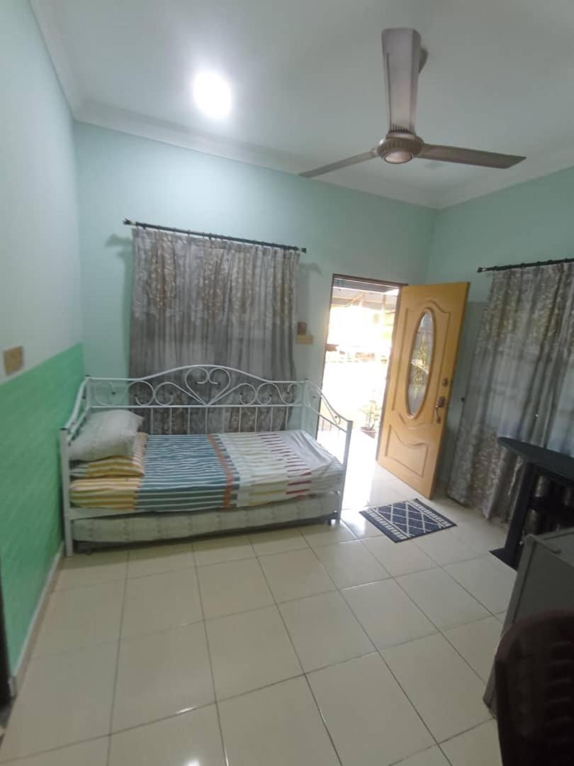Homestay Sri Ladang Kuala Terengganu Esterno foto